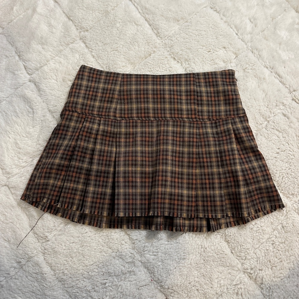 Low rise micro pleated plaid skirt